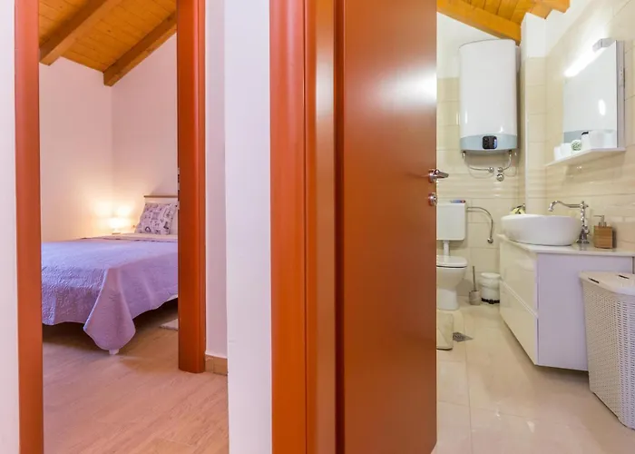 Vakantiehuis Lovely In Stankovci (Zadar)